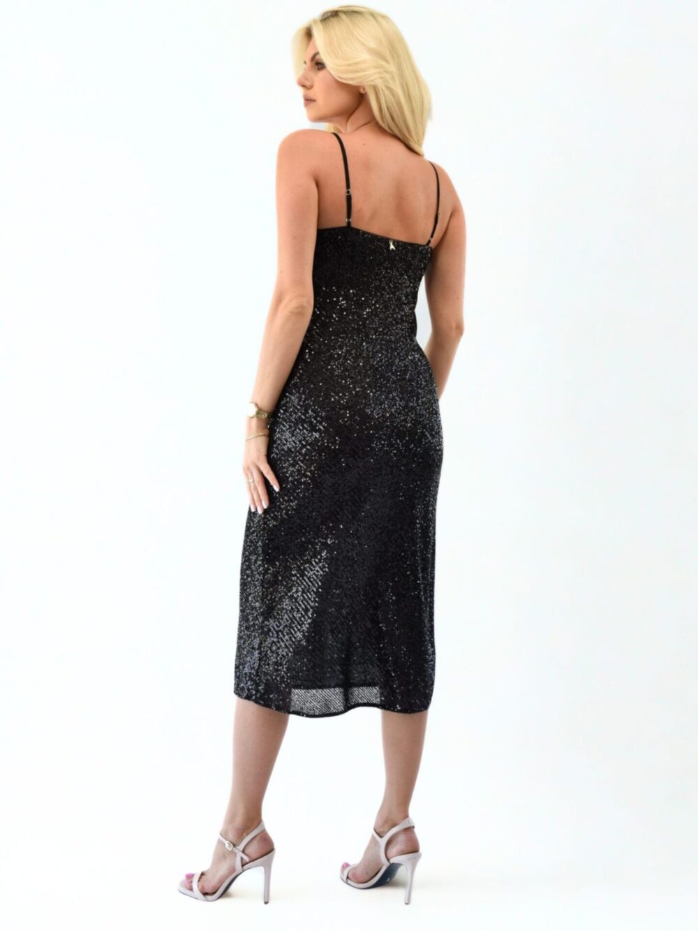 Czarna cekinowa sukienka Patrizia Pepe