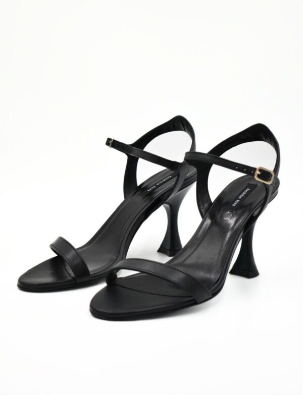 Czarne sandały na szpilce Patrizia Pepe