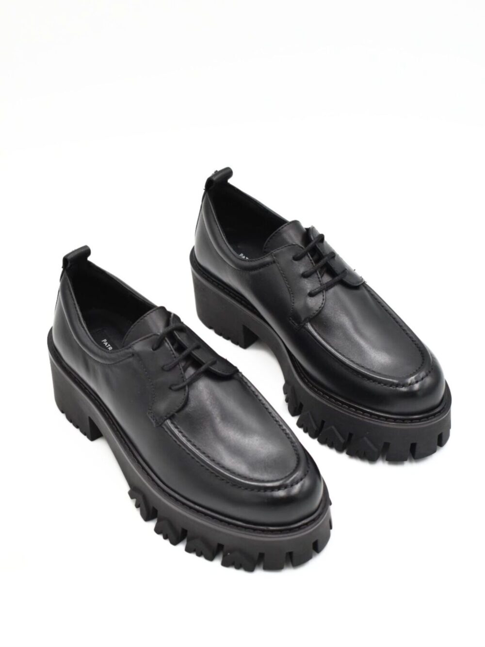 Czarne półbuty Patrizia Pepe