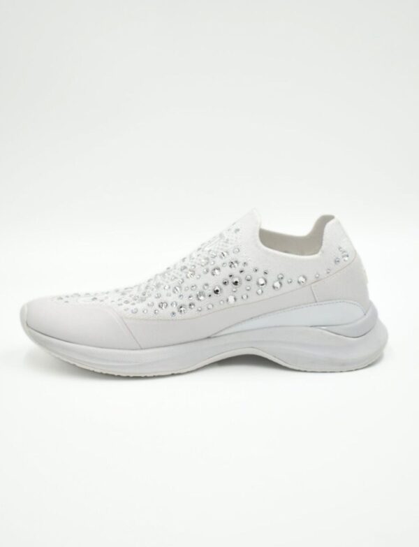Białe buty z kryształkami Pinko