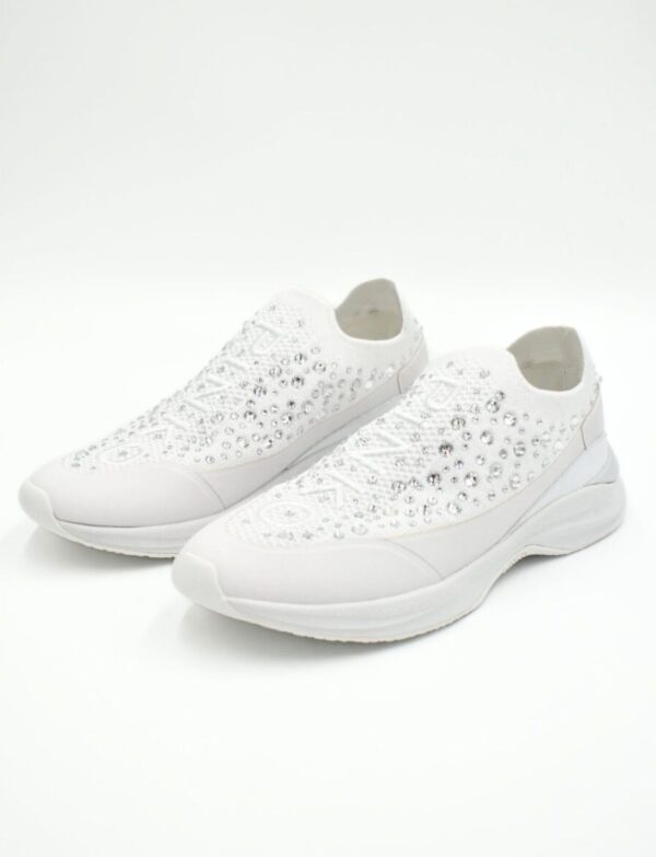 Białe buty z kryształkami Pinko