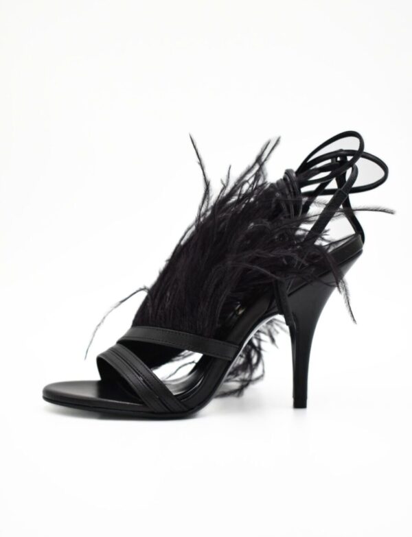 Szpilki z piórami Patrizia Pepe