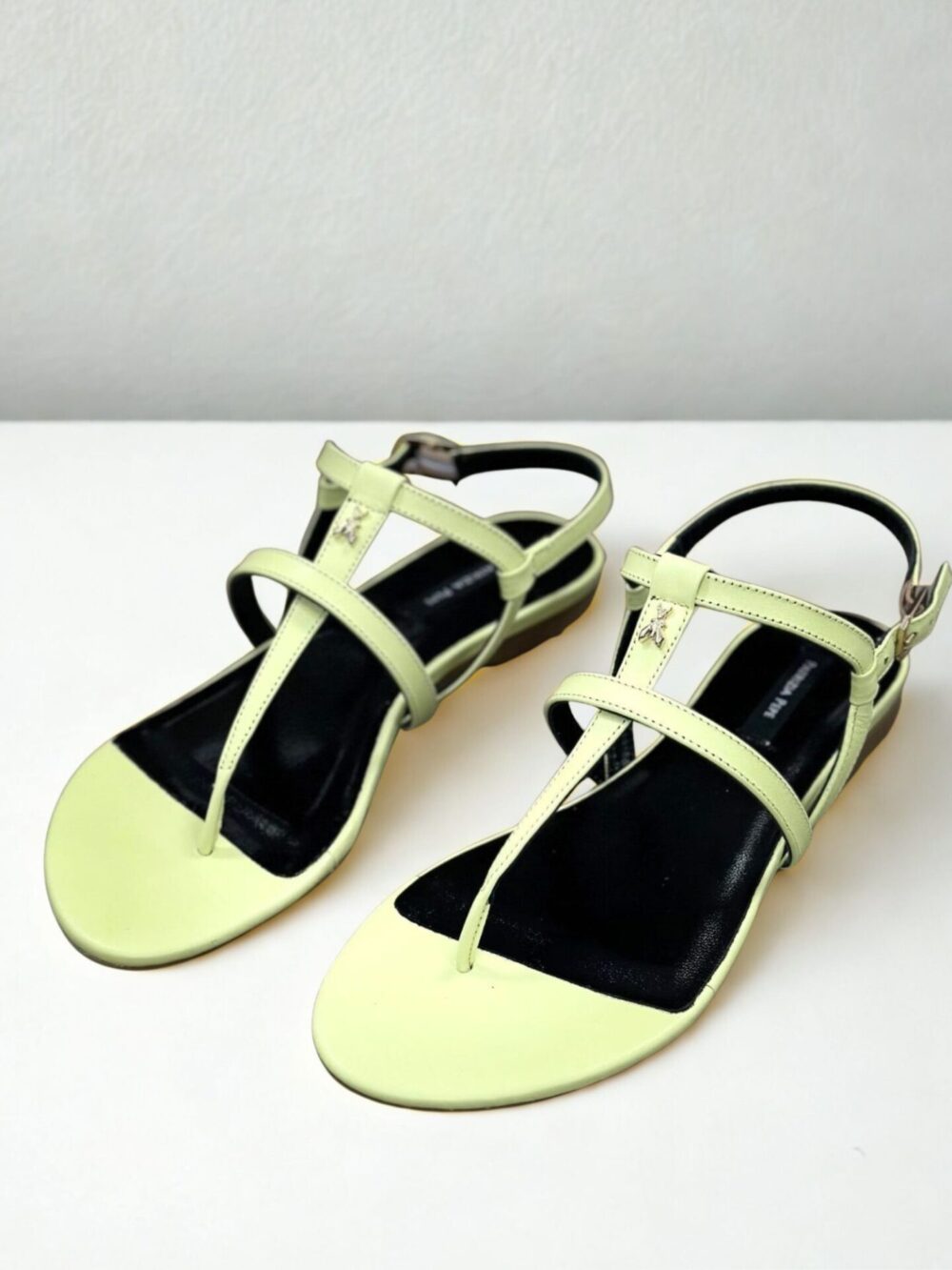 Limonkowe sandały Patrizia Pepe