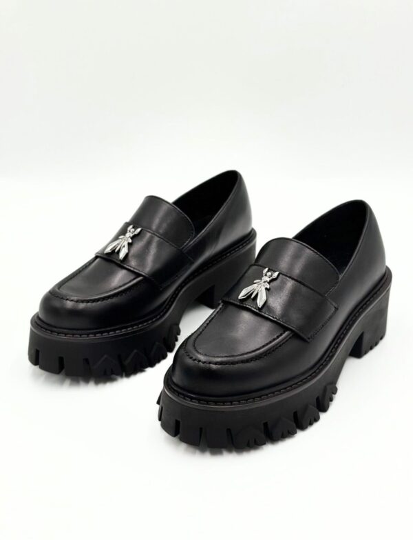 Czarne skórzane loafersy Patrizia Pepe