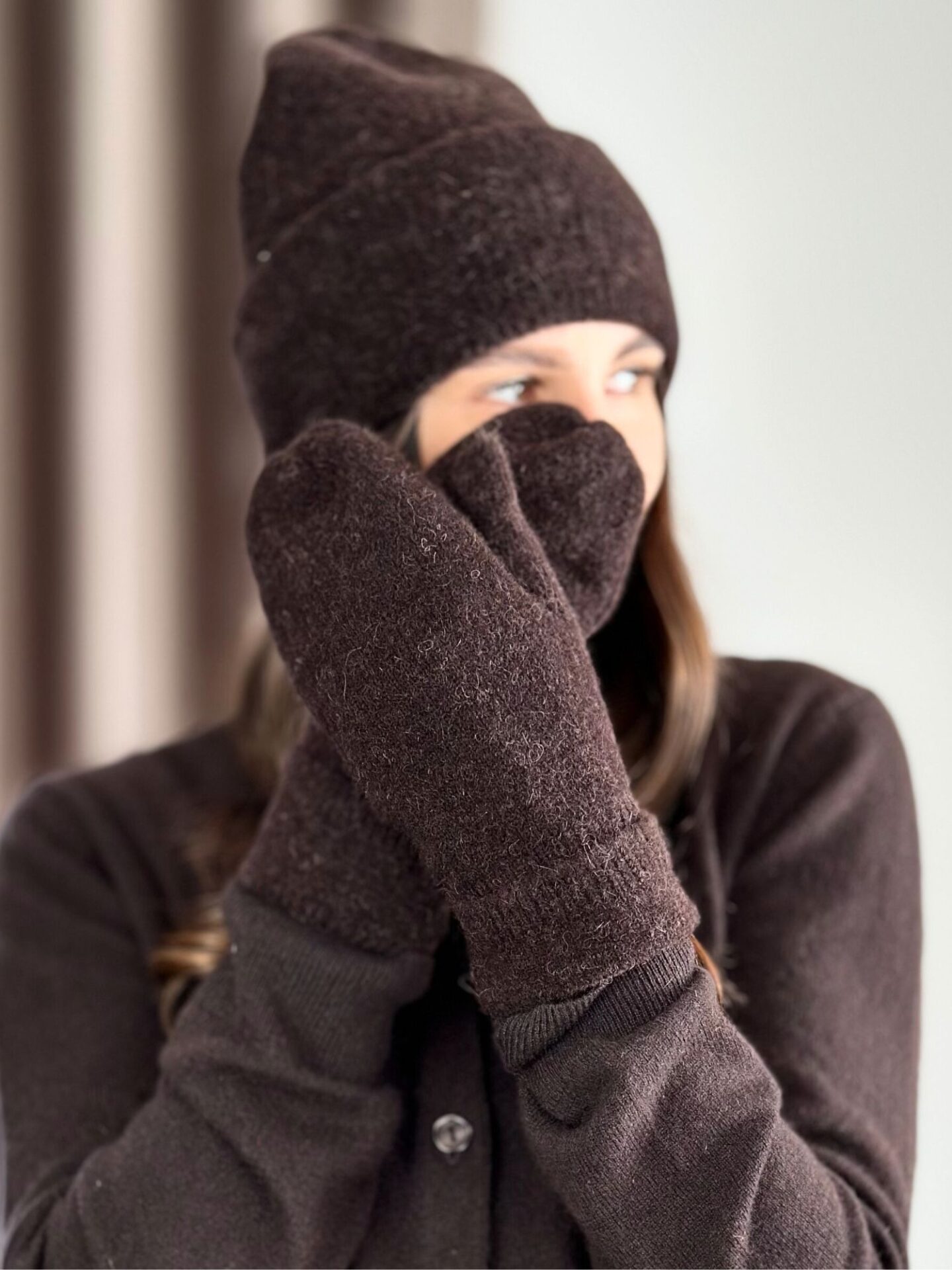 Czekoladowe rękawiczki Samsoe Samsoe