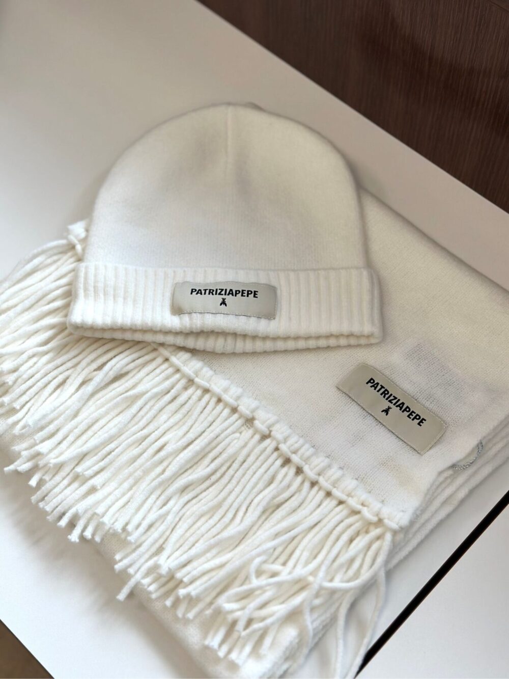 Czapka i szalik Patrizia Pepe