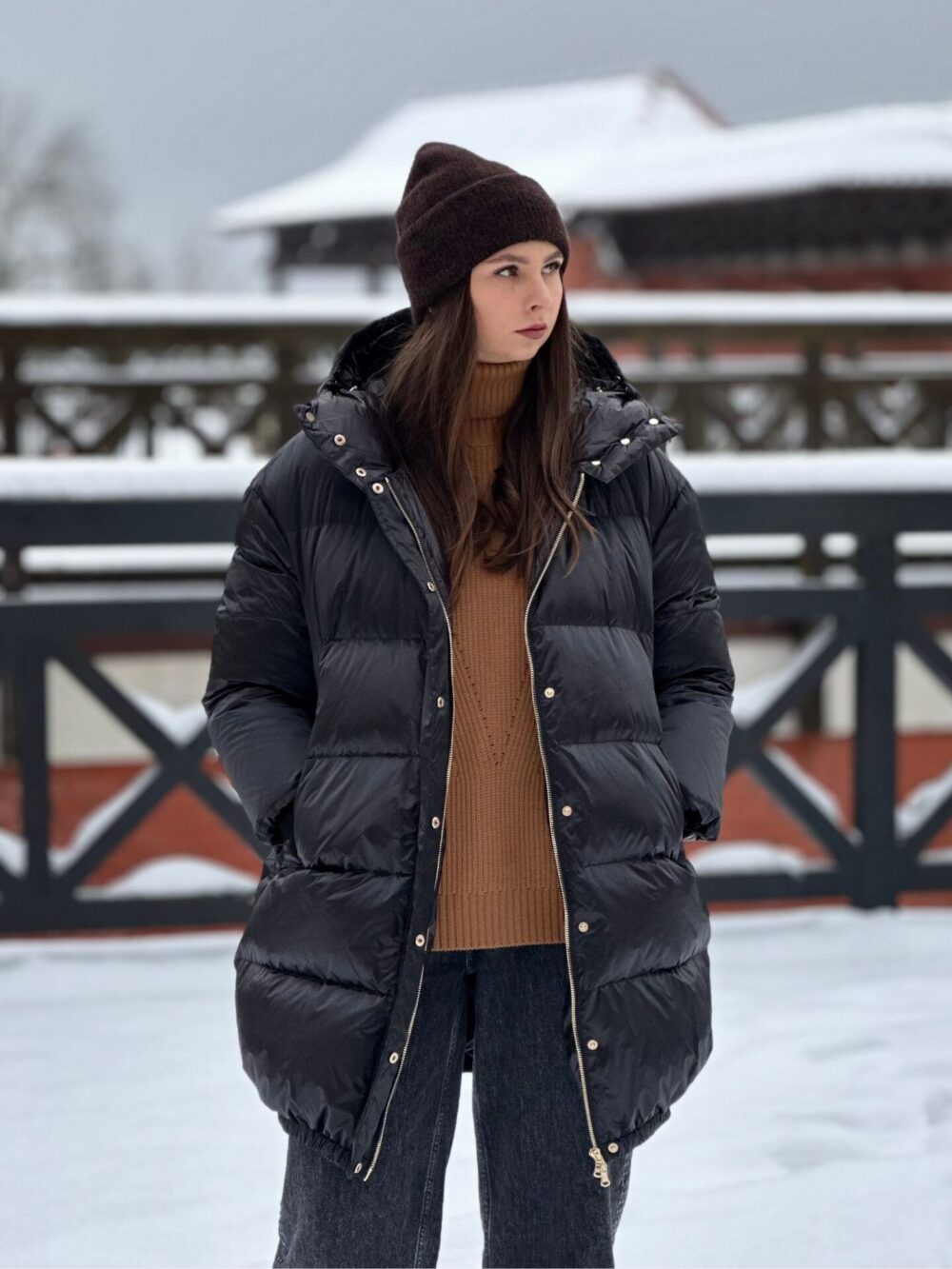 Czarna puchowa kurtka Patrizia Pepe