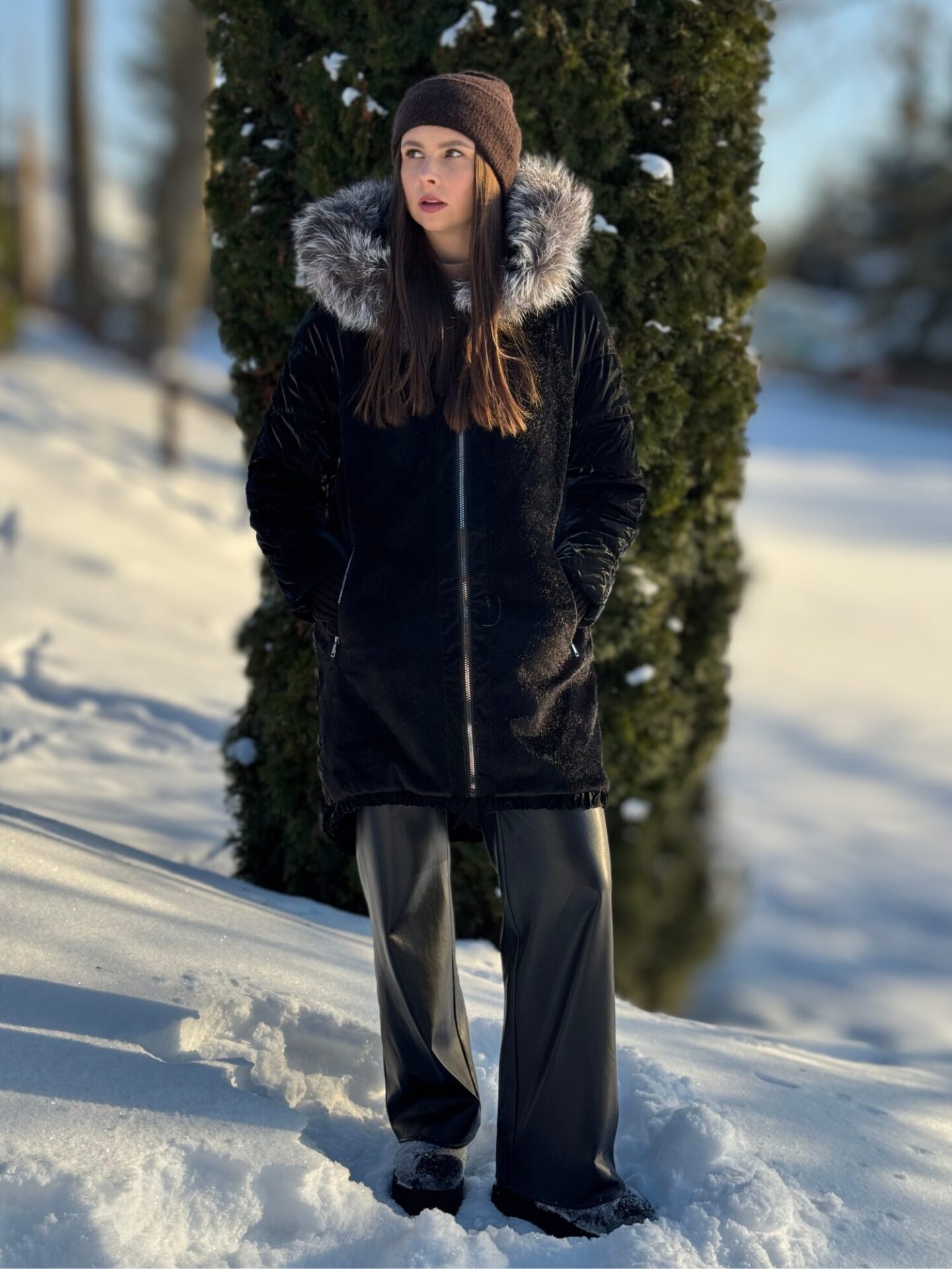 Czarny płaszcz z kapturem Boca Czarny płaszcz z kapturem Boca