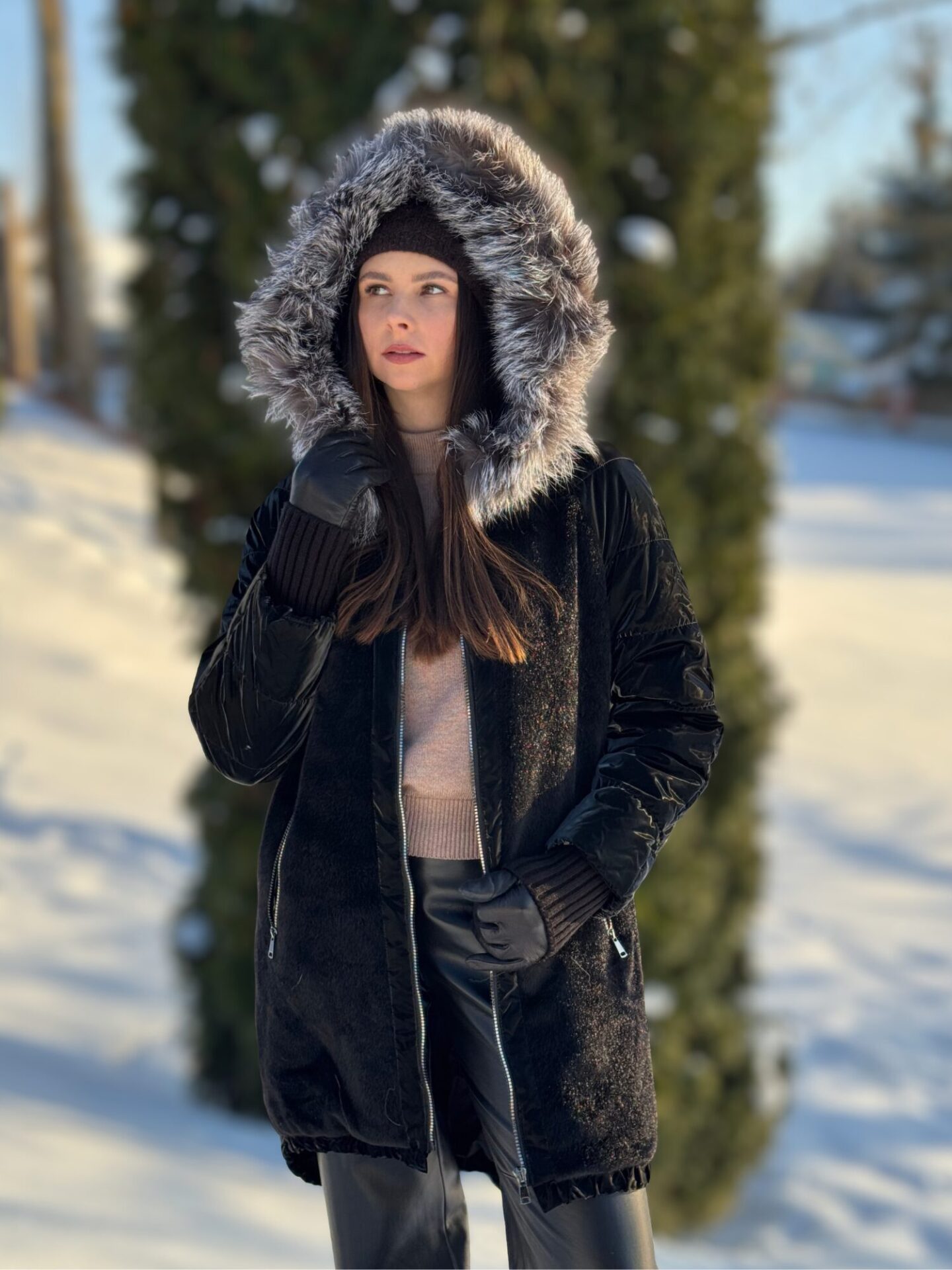 Czarny płaszcz z kapturem Boca Czarny płaszcz z kapturem Boca