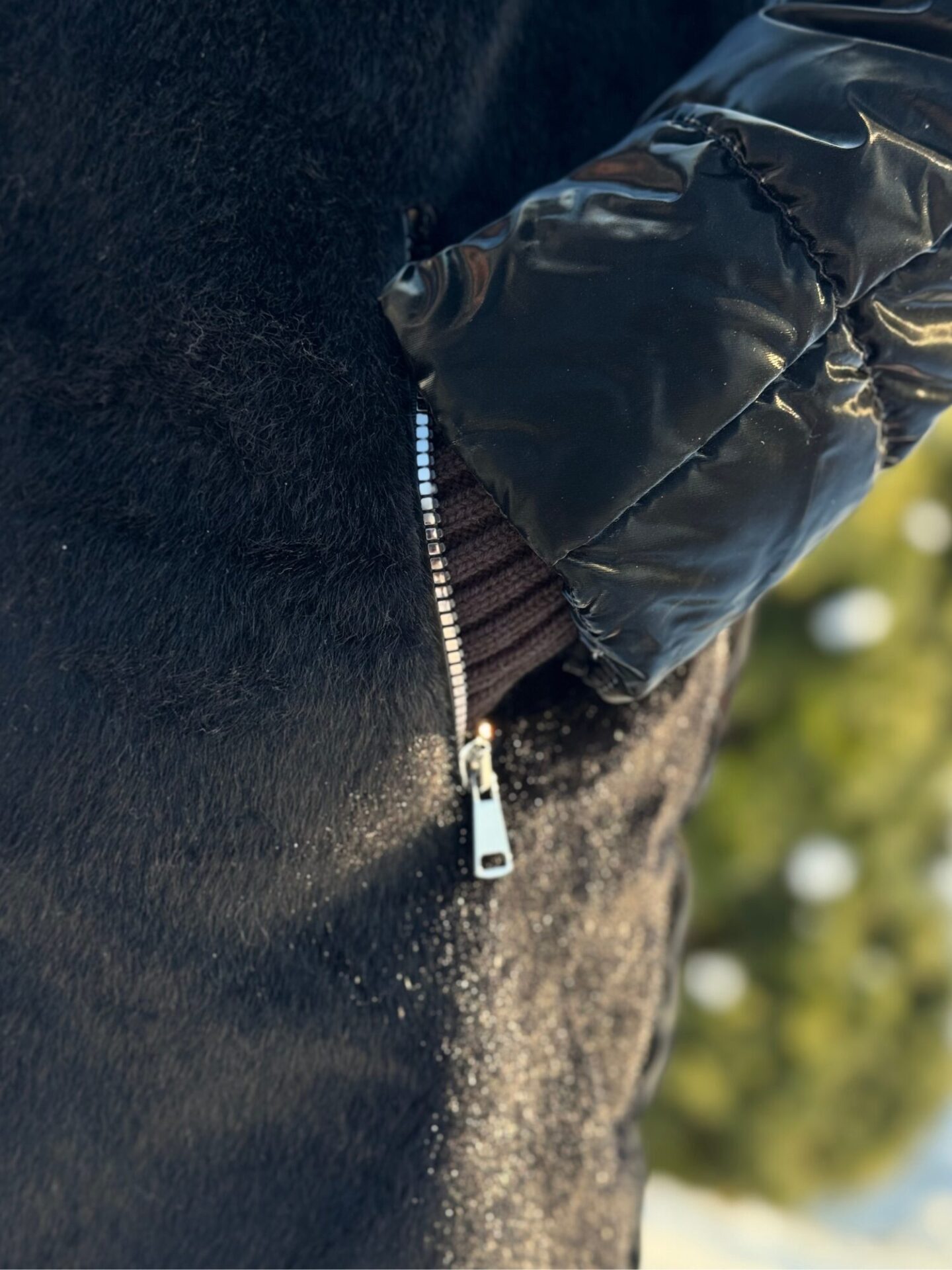 Czarny płaszcz z kapturem Boca Czarny płaszcz z kapturem Boca