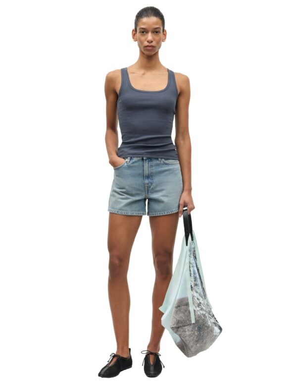 Samaggie shorts Samsøe Samsøe widok na modelce